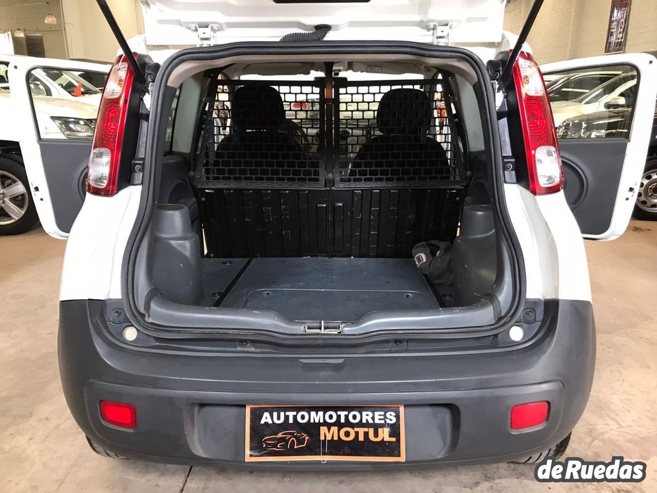 Fiat Uno Cargo Usada en Mendoza, deRuedas