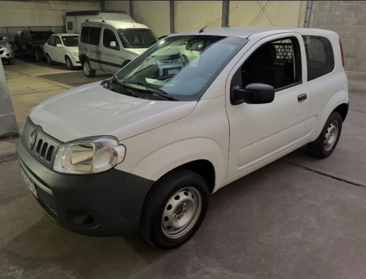 Fiat Uno Cargo Usada en Mendoza, deRuedas