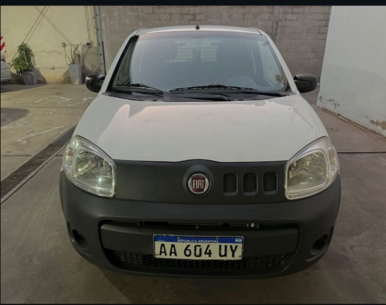 Fiat Uno Cargo Usada en Mendoza, deRuedas