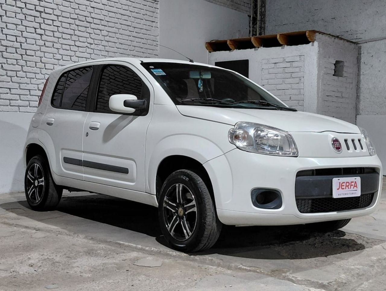 Fiat Uno Evo Usado Financiado en Mendoza, deRuedas