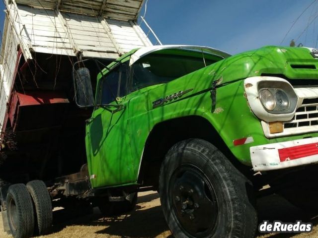 Ford 600 Usado en Mendoza, deRuedas