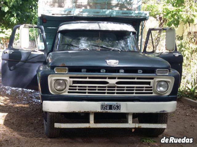 Ford 600 Usado en Mendoza, deRuedas