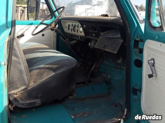 Ford 600 Usado en Mendoza, deRuedas