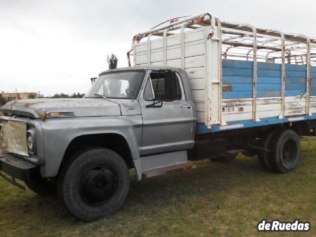 Ford 600 Usado en Mendoza, deRuedas