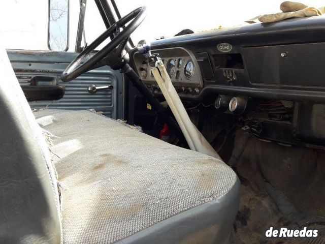 Ford 600 Usado en Mendoza, deRuedas