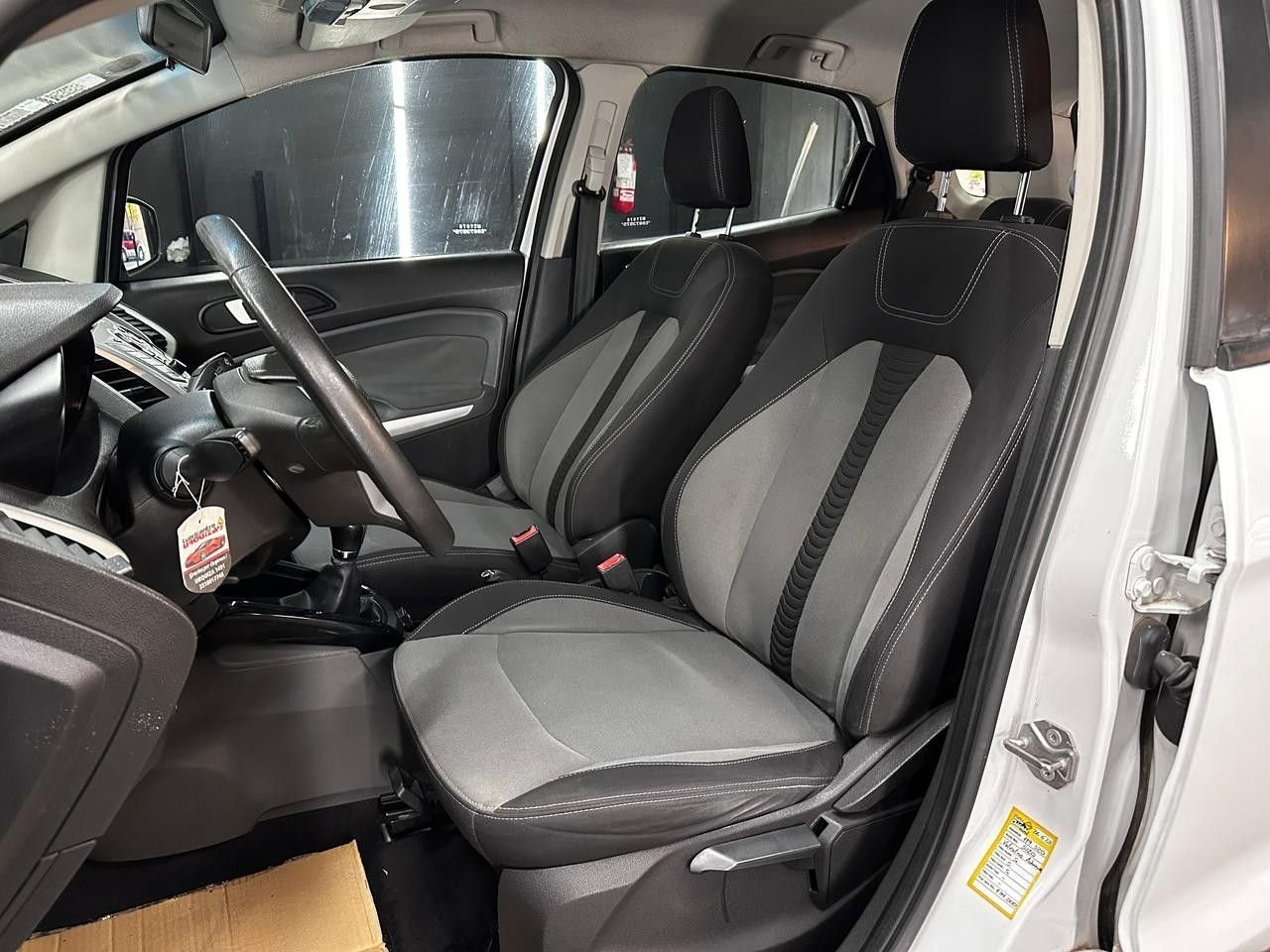 Ford EcoSport Usado en Córdoba, deRuedas