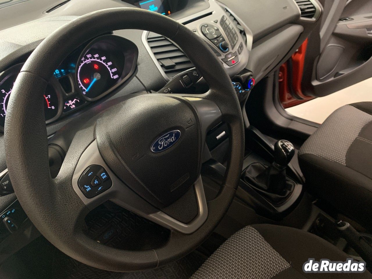 Ford EcoSport Usado en Córdoba, deRuedas