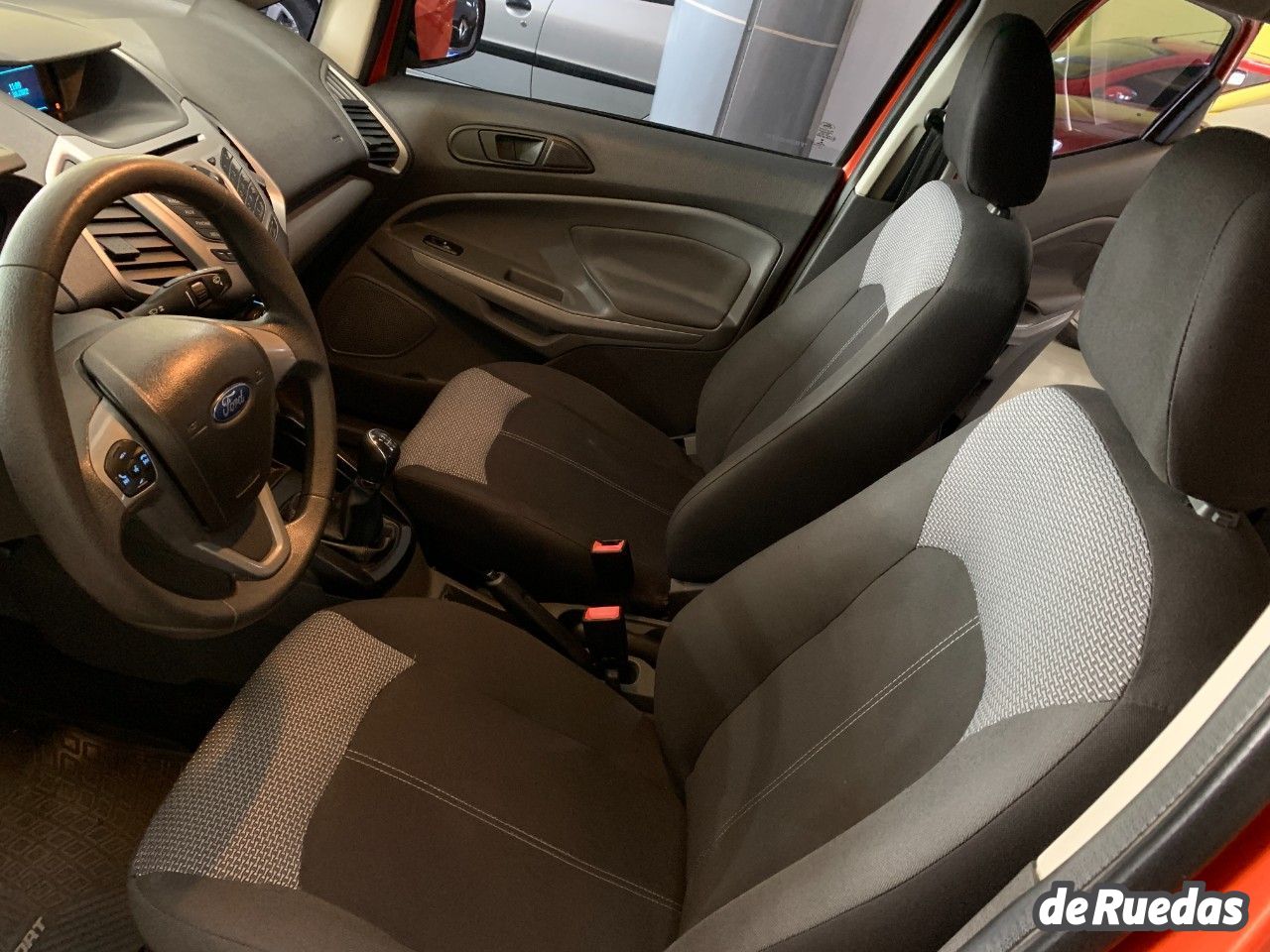 Ford EcoSport Usado en Córdoba, deRuedas