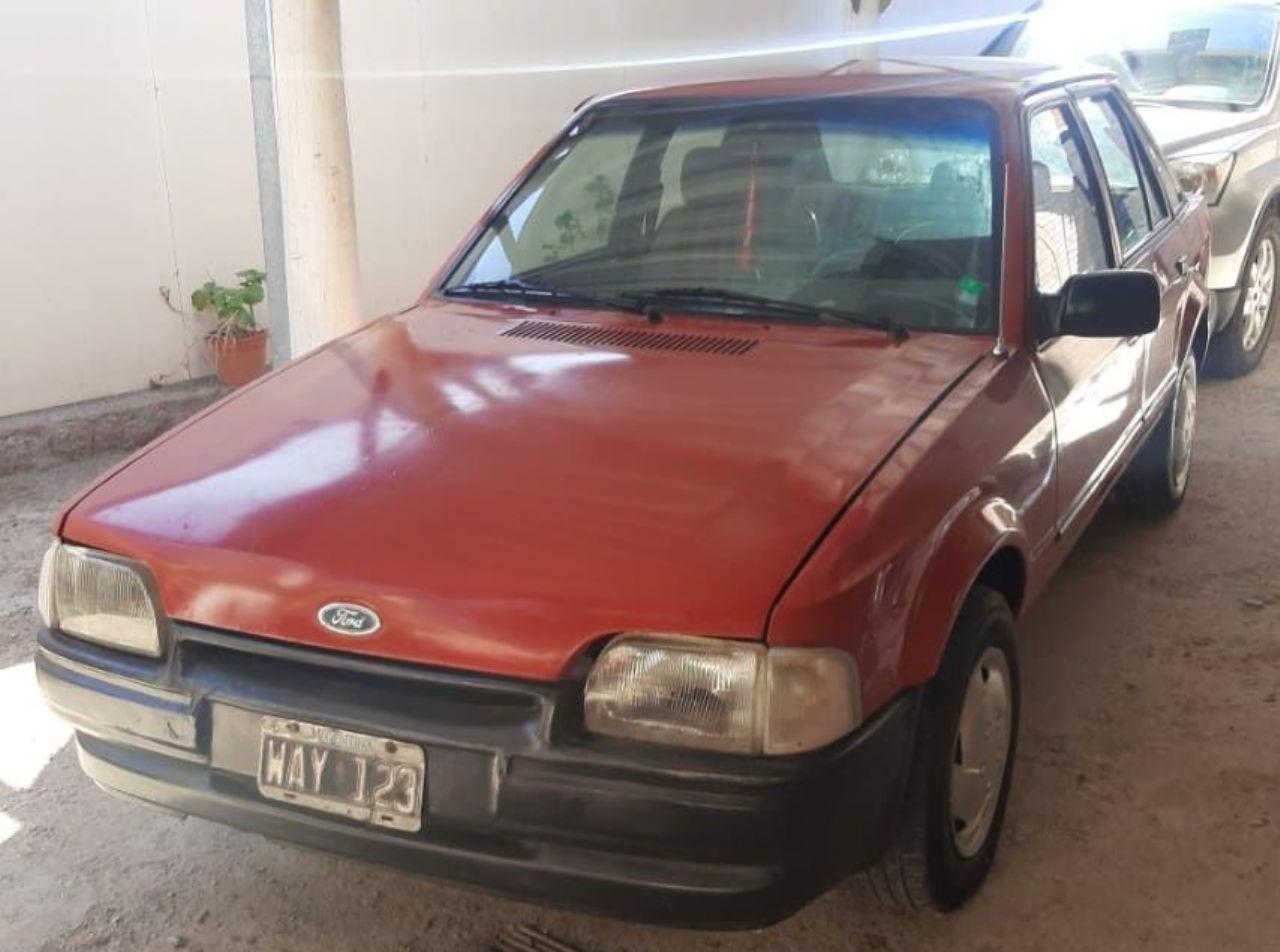 Ford Escort Nuevo en Mendoza, deRuedas