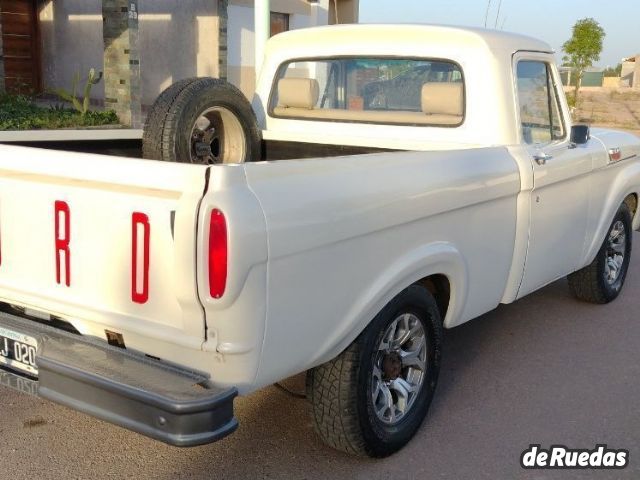 Ford F-100 Usada en Mendoza, deRuedas