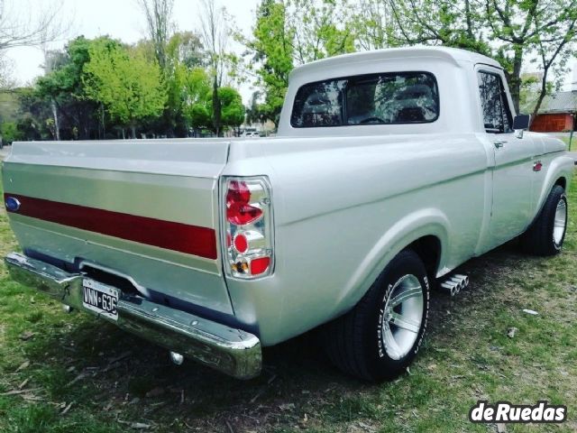 Ford F-100 Usada en Mendoza, deRuedas