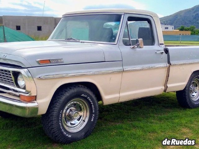 Ford F-100 Usada en San Luis, deRuedas