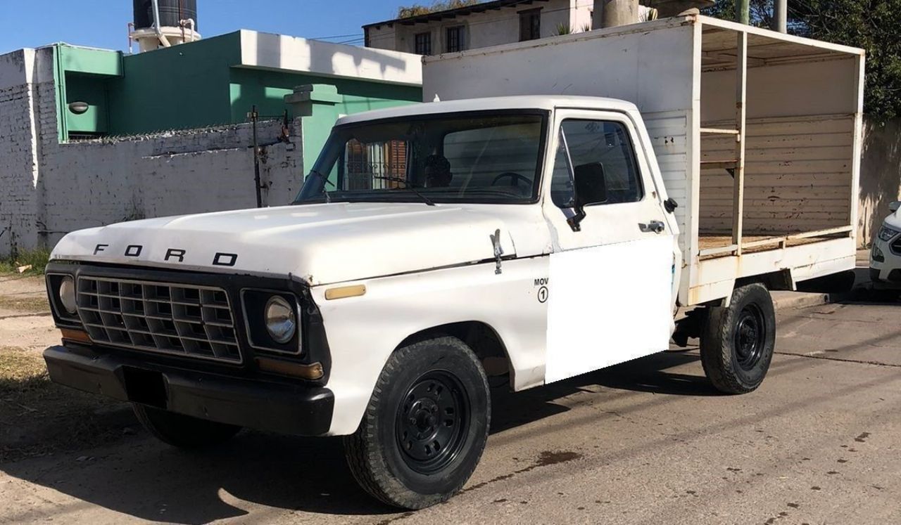 Ford F-100 Usada en Córdoba, deRuedas