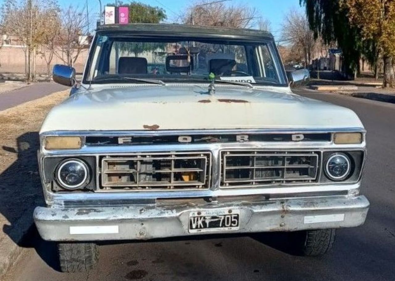 Ford F-100 Usada en Mendoza, deRuedas