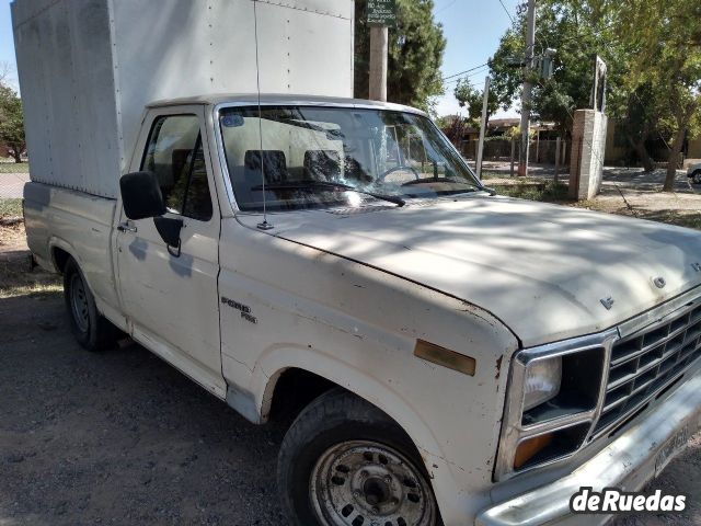 Ford F-100 Usada en Mendoza, deRuedas