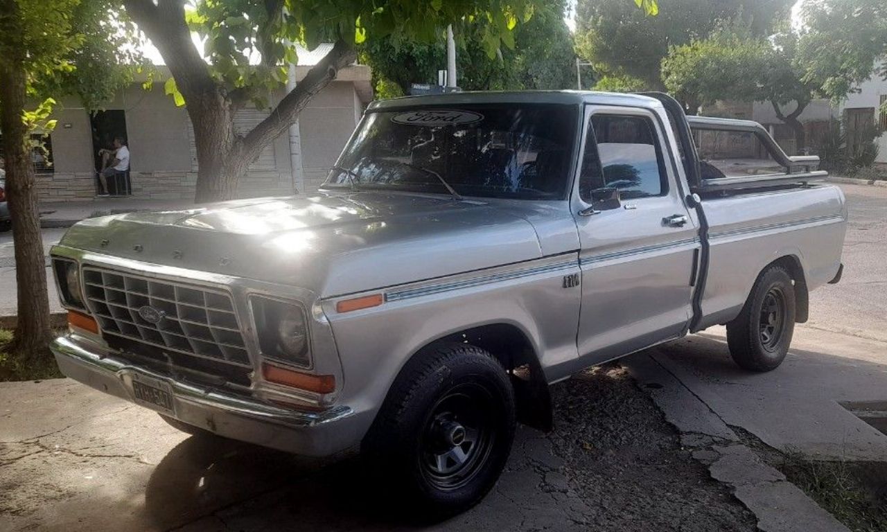 Ford F-100 Usada en Mendoza, deRuedas
