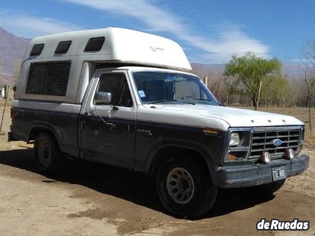Ford F-100 Usada en Mendoza, deRuedas