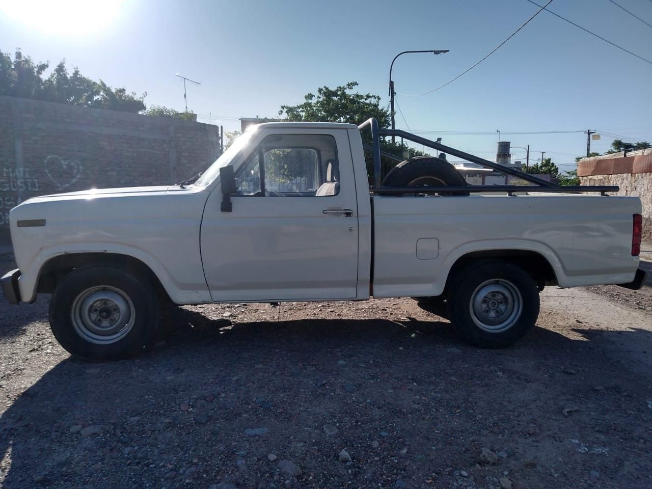 Ford F-100 Usada en Mendoza, deRuedas