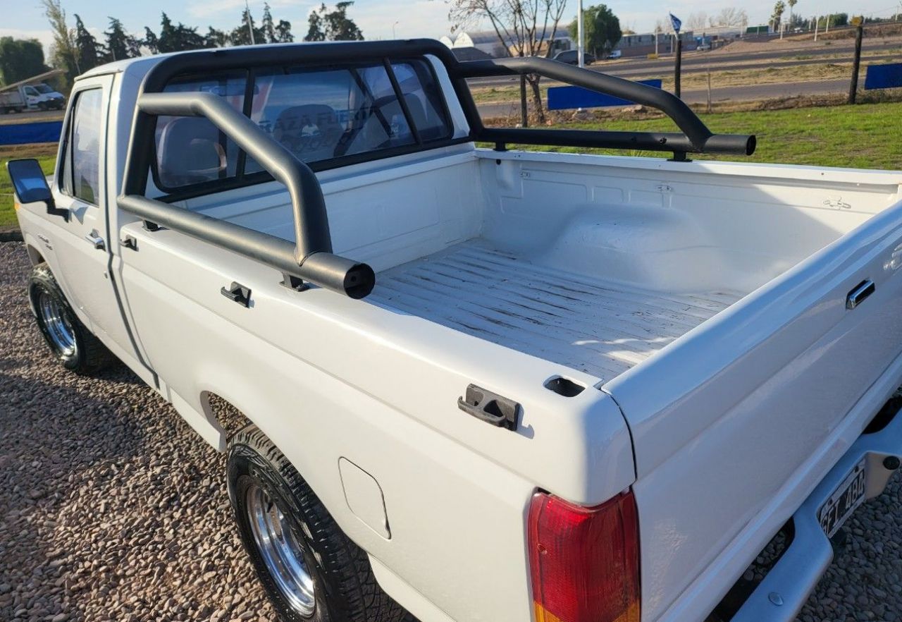 Ford F-100 Usada en Mendoza, deRuedas