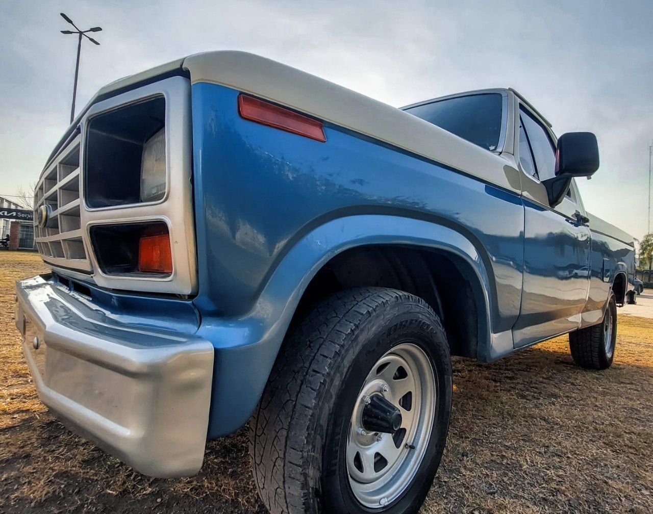 Ford F-100 Usada en Córdoba, deRuedas