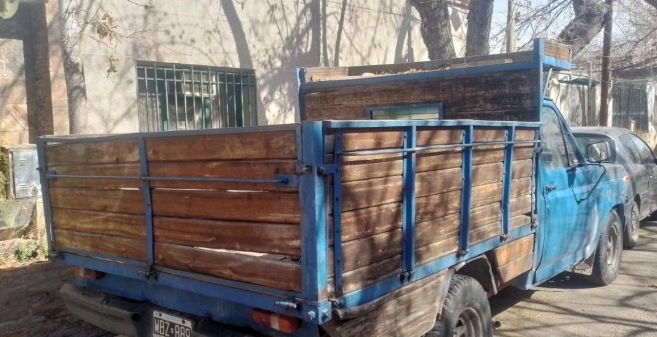 Ford F-100 Usada en Mendoza, deRuedas