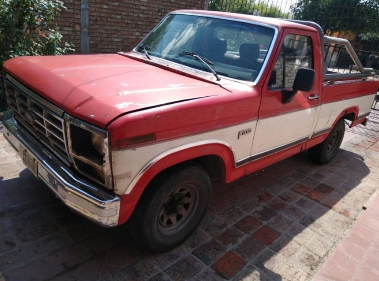 Ford F-100 Usada en Mendoza, deRuedas