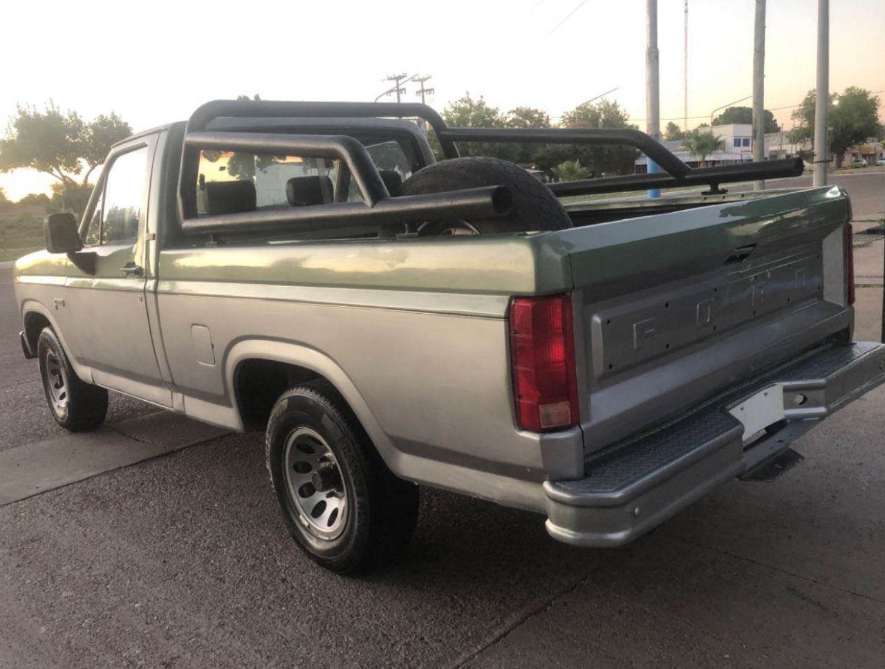 Ford F-100 Usada en Mendoza, deRuedas