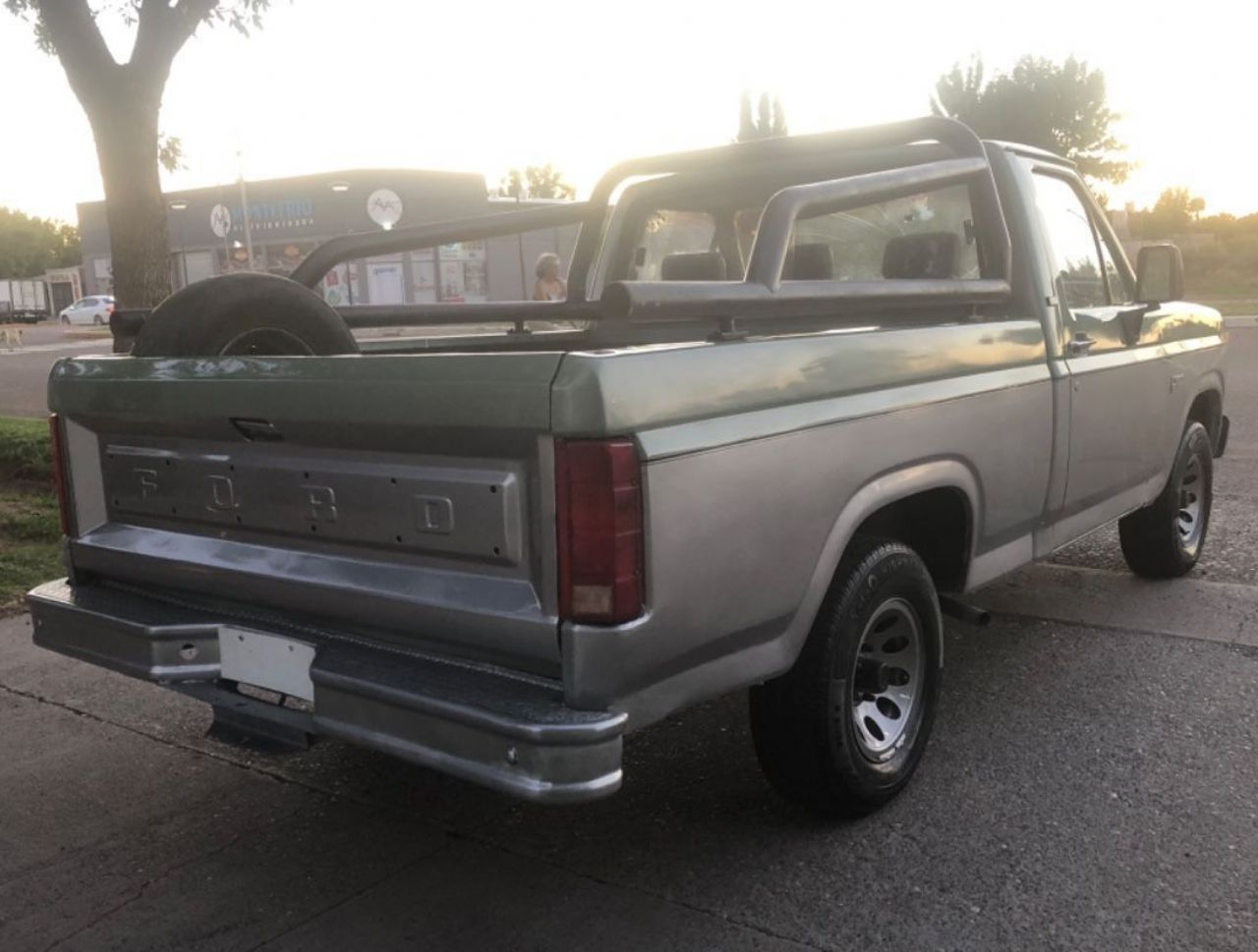 Ford F-100 Usada en Mendoza, deRuedas