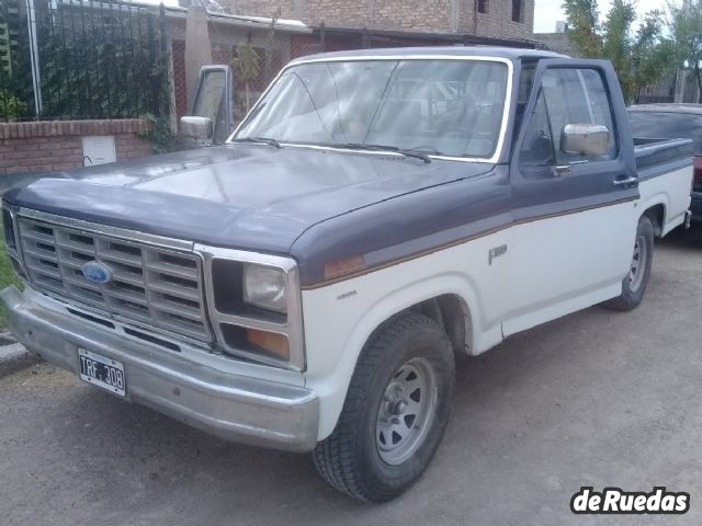 Ford F-100 Usada en Mendoza, deRuedas