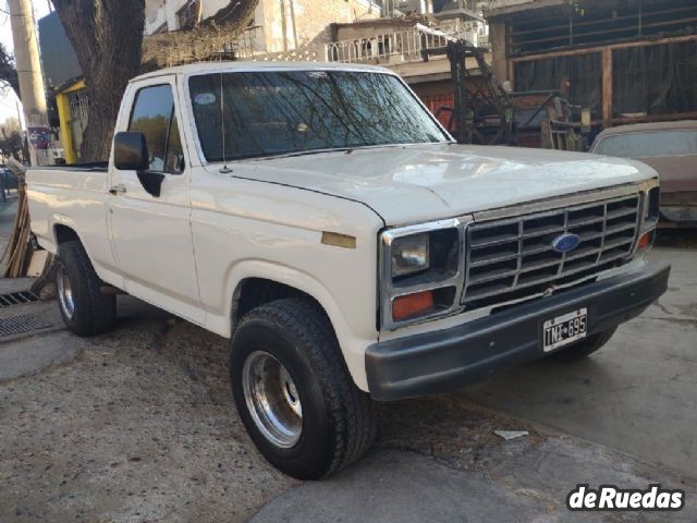 Ford F-100 Usada en Mendoza, deRuedas