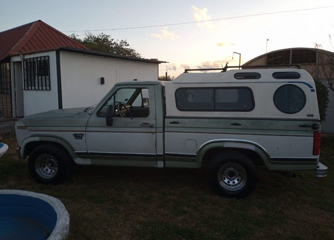 Ford F-100 Usada en Mendoza, deRuedas