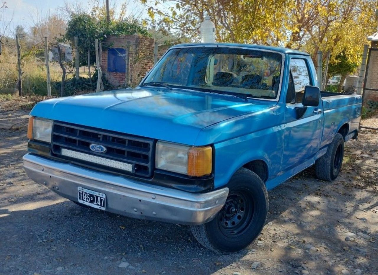 Ford F-100 Usada en Mendoza, deRuedas