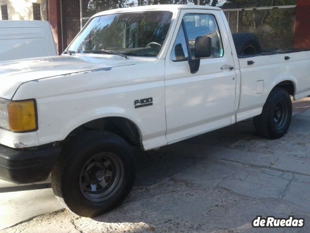 Ford F-100 Usada en Mendoza, deRuedas