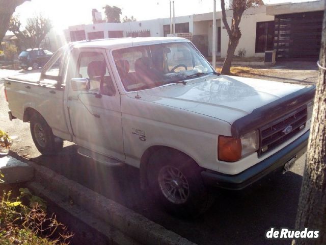 Ford F-100 Usada en Mendoza, deRuedas