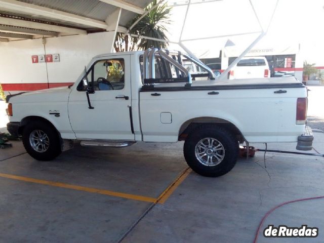 Ford F-100 Usada en Mendoza, deRuedas