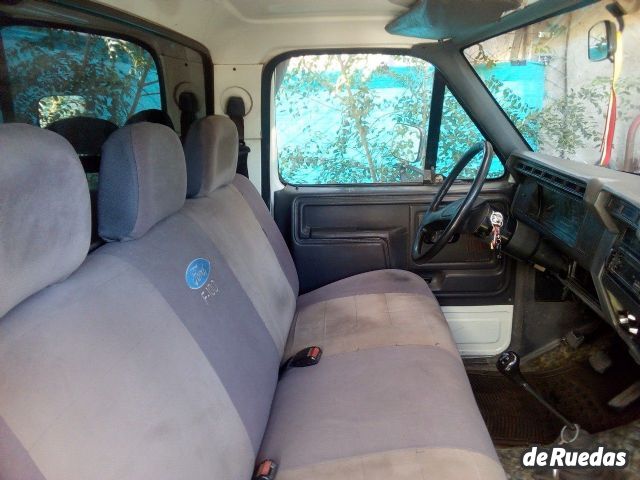 Ford F-100 Usada en Mendoza, deRuedas