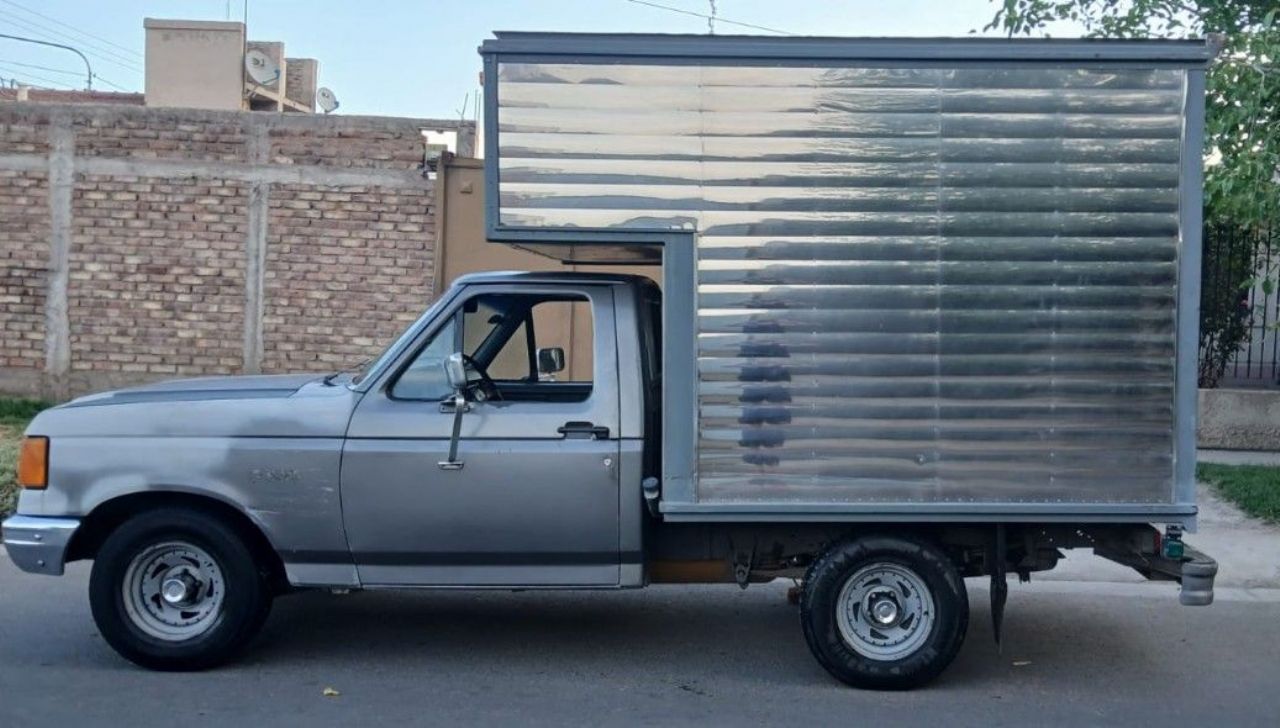 Ford F-100 Usada en Mendoza, deRuedas