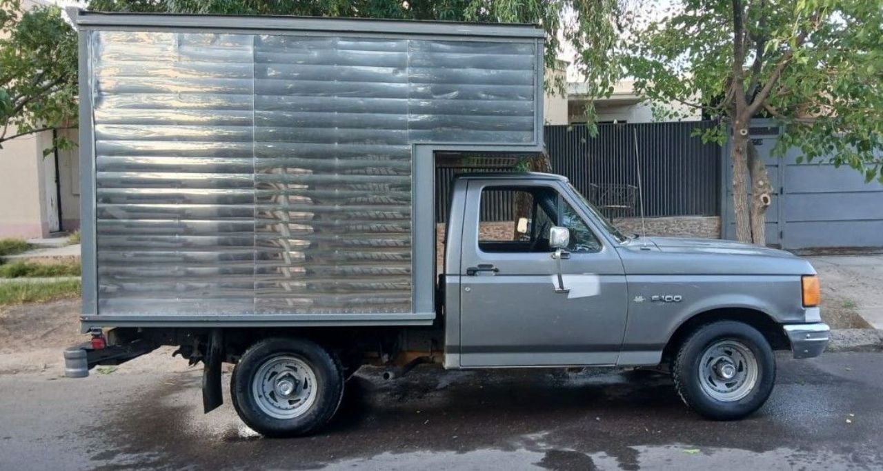 Ford F-100 Usada en Mendoza, deRuedas