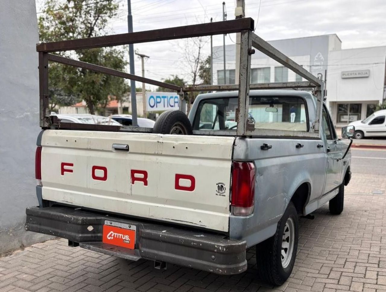 Ford F-100 Usada en Córdoba, deRuedas
