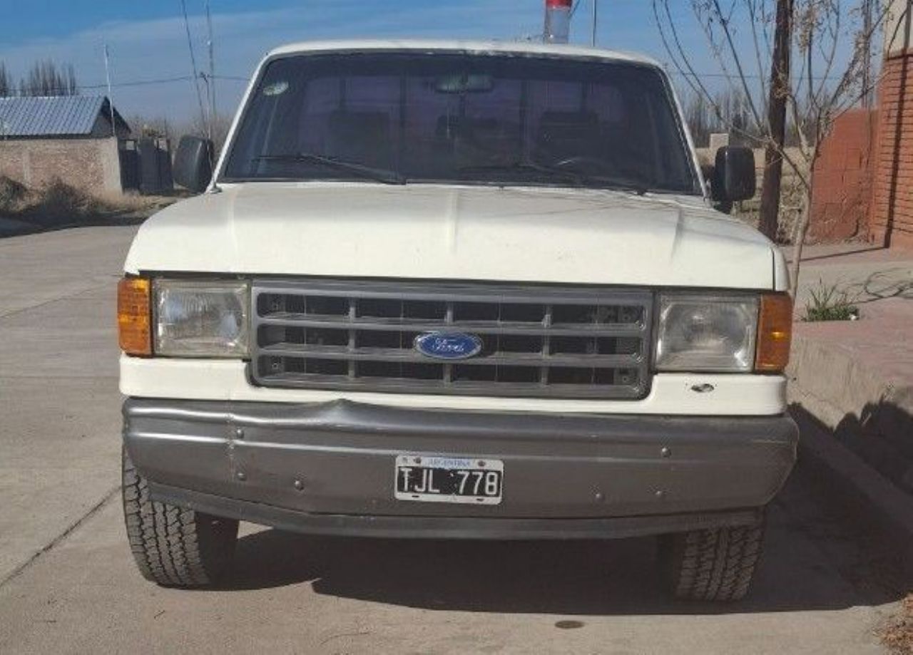 Ford F-100 Usada en Mendoza, deRuedas