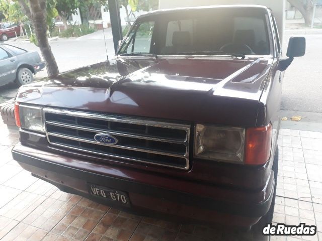 Ford F-100 Usada en Mendoza, deRuedas