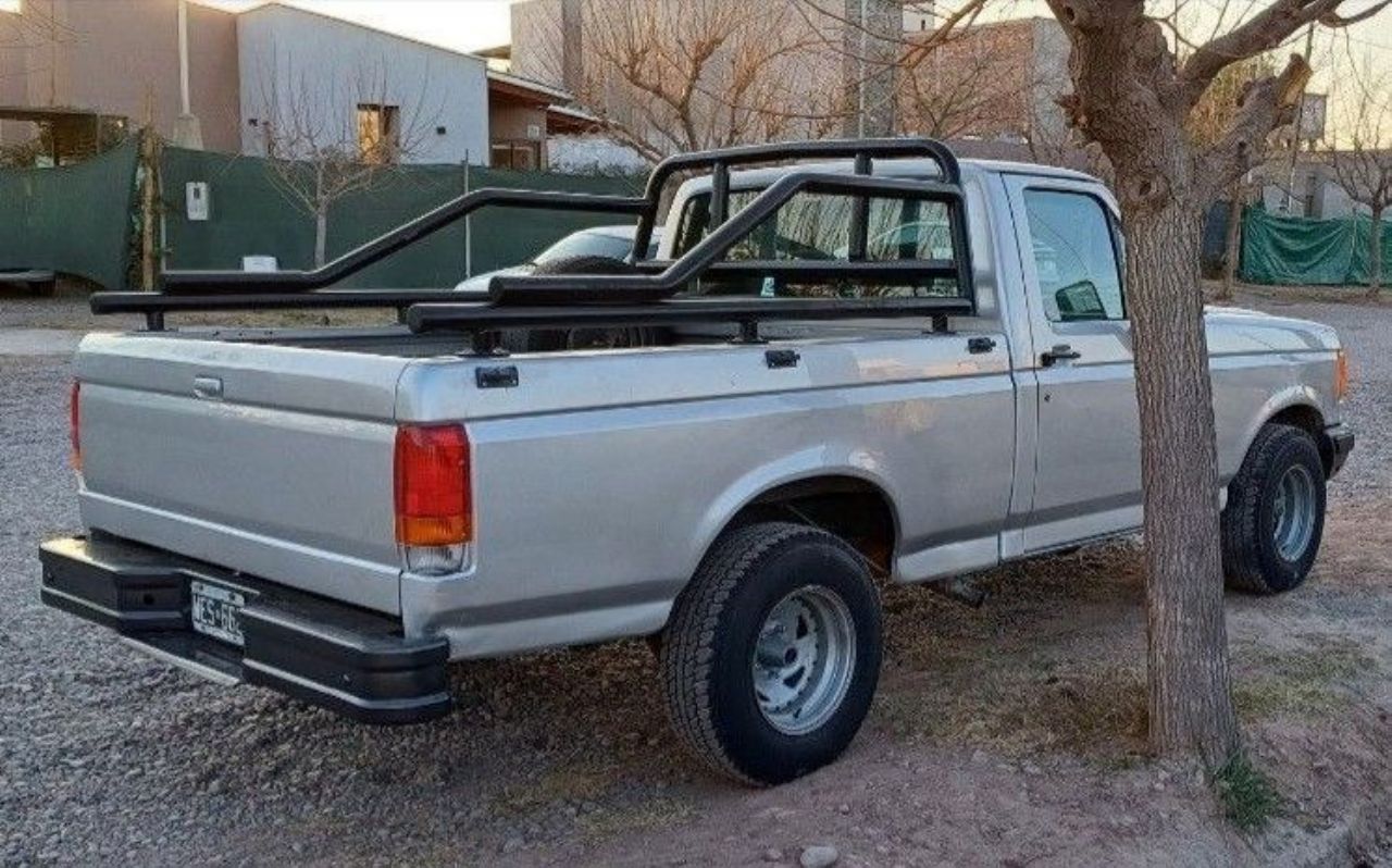 Ford F-100 Usada en Mendoza, deRuedas