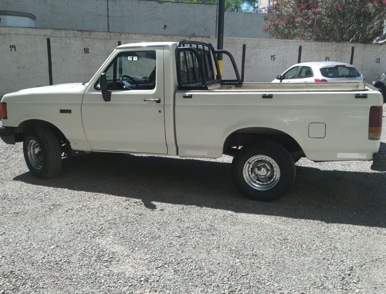Ford F-100 Usada en Mendoza, deRuedas