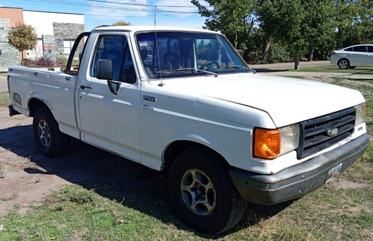 Ford F-100 Usada en Mendoza, deRuedas
