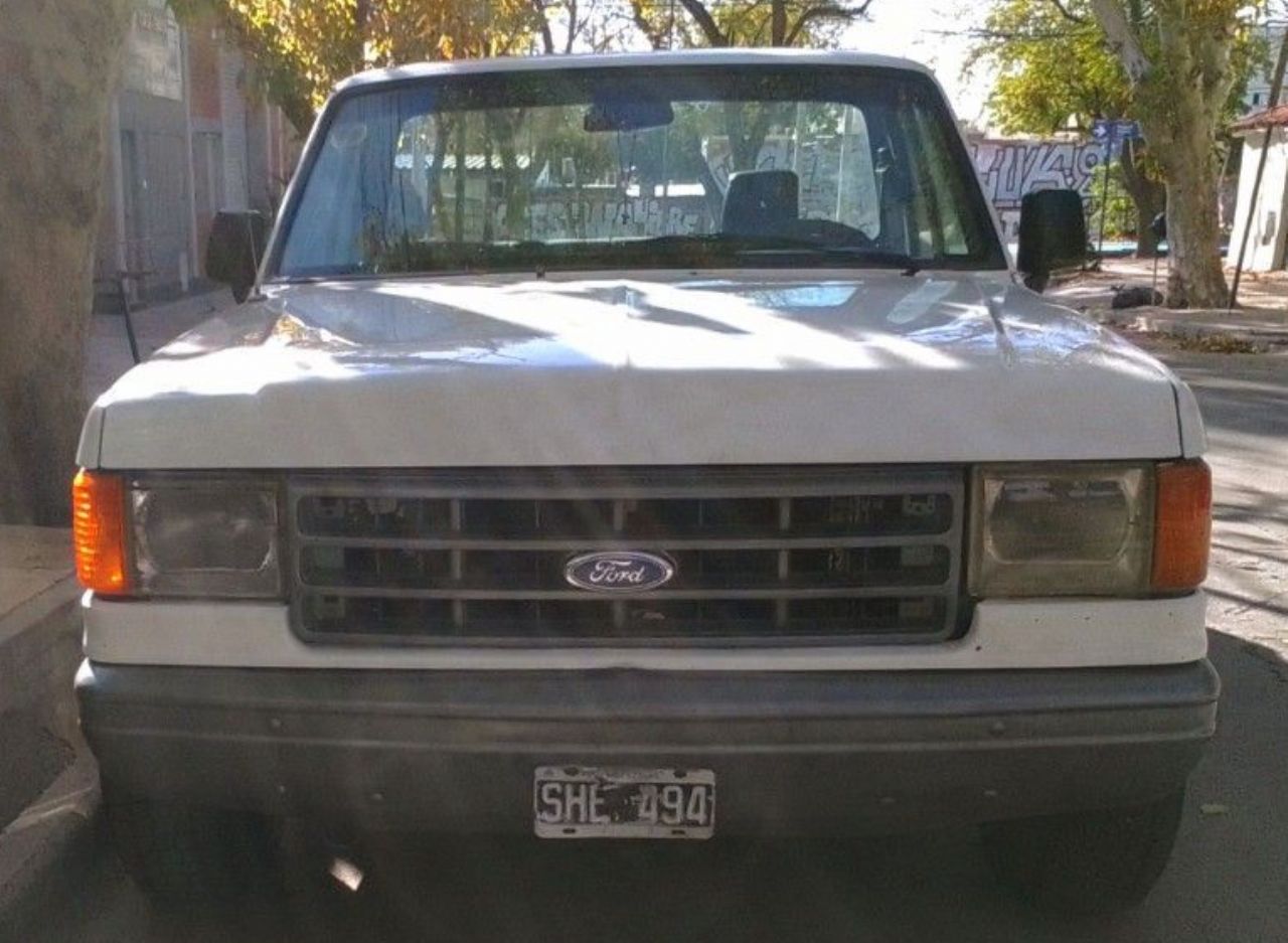 Ford F-100 Usada en Mendoza, deRuedas