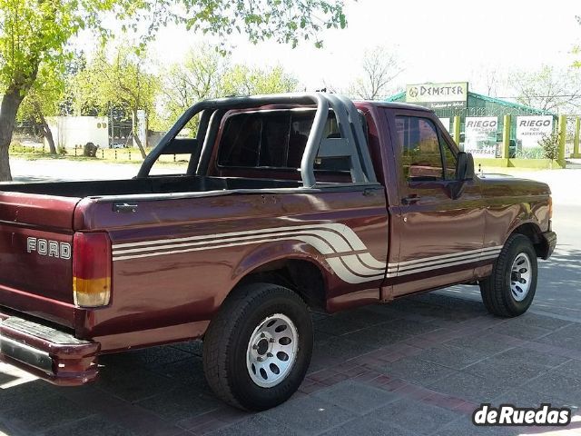 Ford F-100 Usada en Mendoza, deRuedas