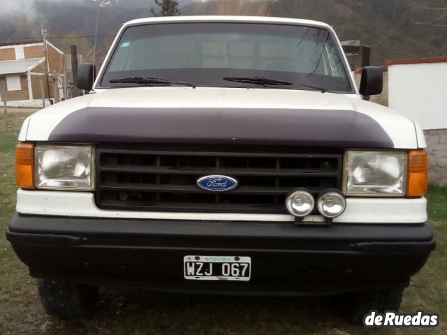 Ford F-100 Usada en Mendoza, deRuedas