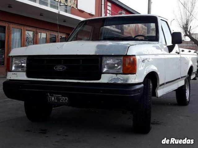 Ford F-100 Usada en Mendoza, deRuedas