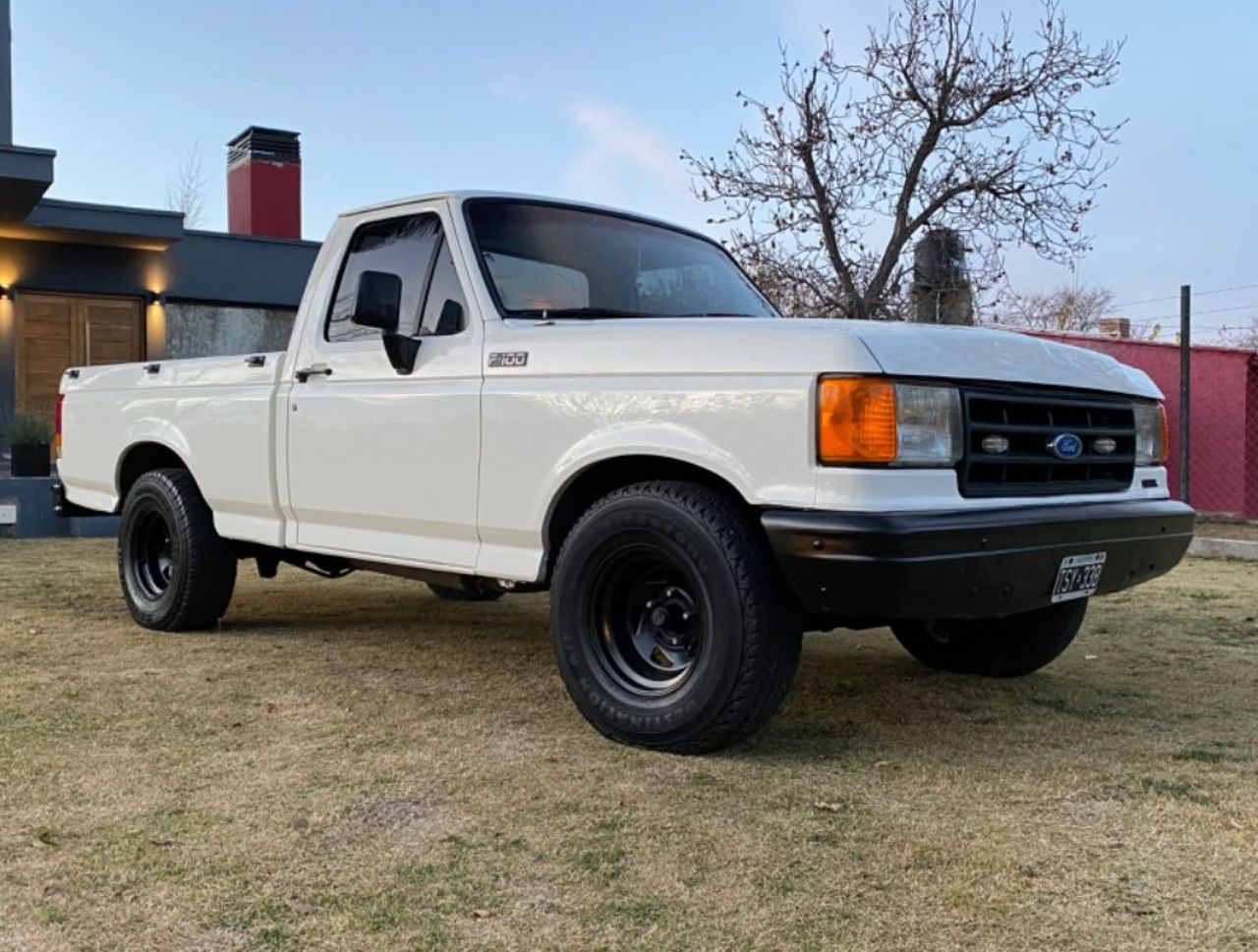 Ford F-100 Usada en Mendoza, deRuedas