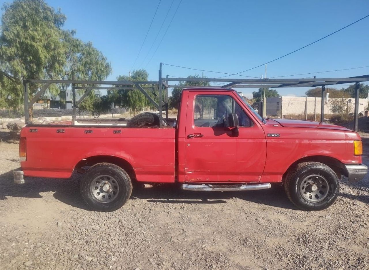 Ford F-100 Usada en Mendoza, deRuedas